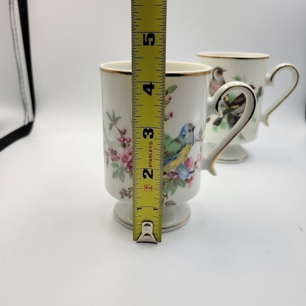 Vintage Royal Crowl Derby Bird Mugs - set of 2 - Picture 6 of 7